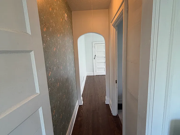 53 Ardmore Pl #3 — Photo 8