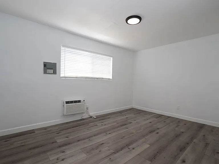 460 Vista Ave — Photo 13