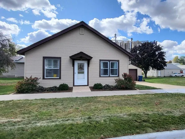 125 W Otis St, Walcott, IA 52773