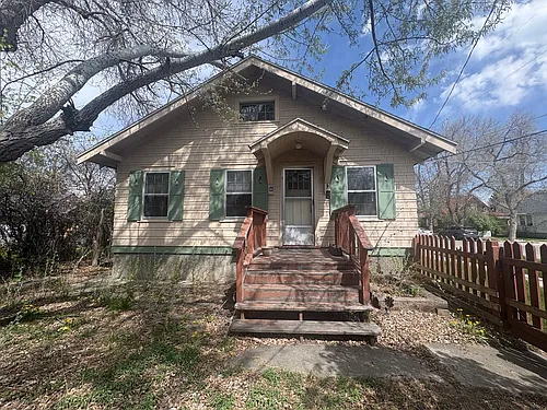 1712 2nd St W Photo 1