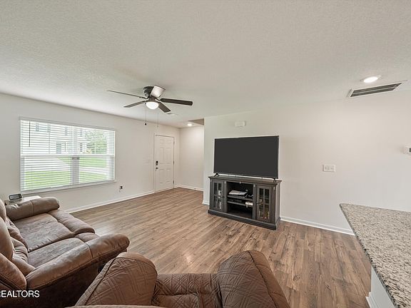 5th image of 2948 Brooks Meadow Ln