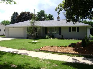 1303 2nd St, Kewaunee, WI 54216