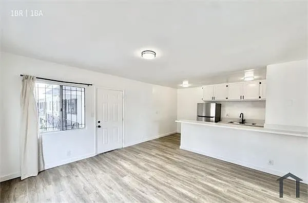 1 bed, $2,100 — Photo 2