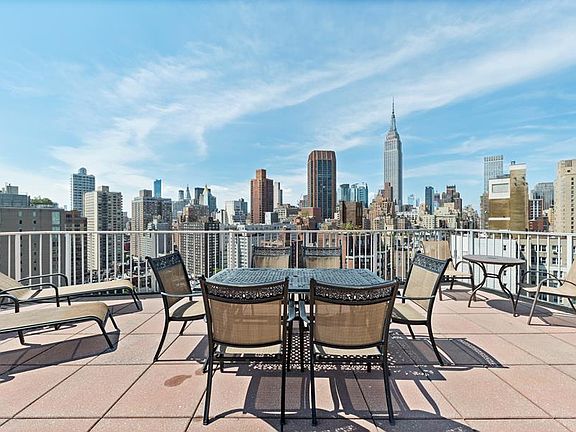 4th image of 221 E 36th St #3C