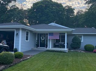 100 Tennent Rd, Morganville, NJ 07751