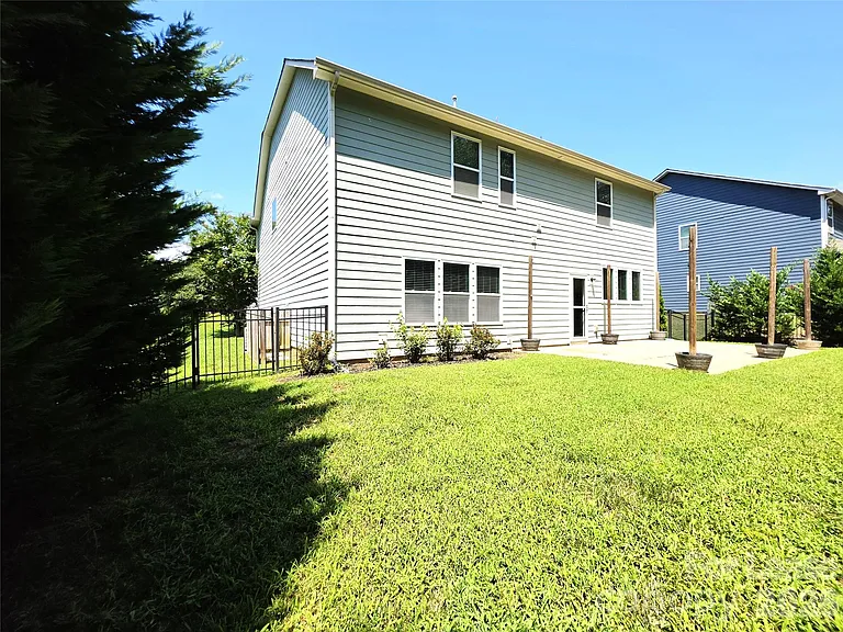 2053 Pine Siskin Ct — Photo 29