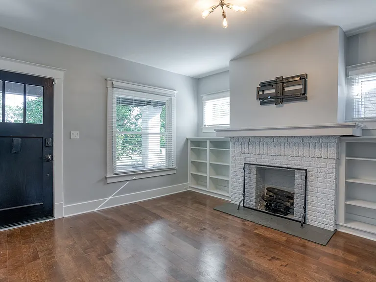 2103 Wrocklage Ave — Photo 6