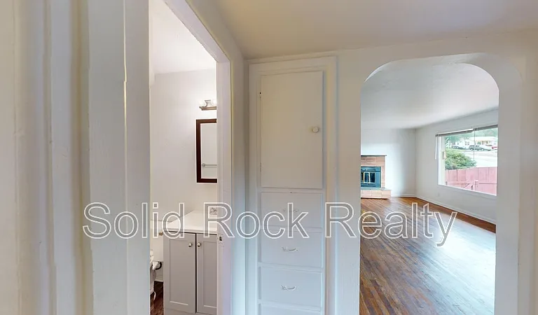 513 W Uintah St #1 — Photo 12