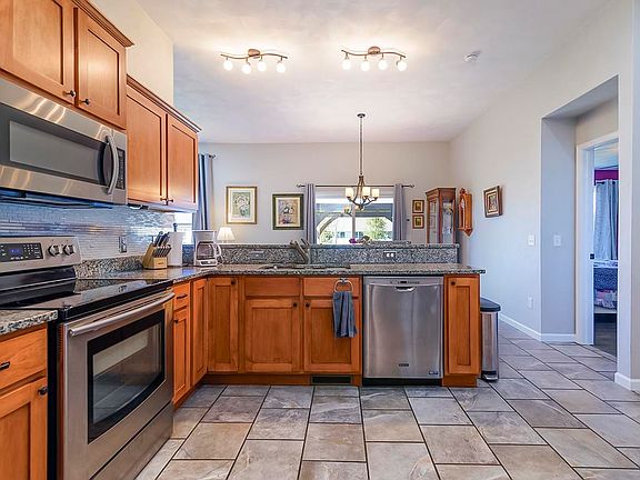 3rd image of 411 Bretts Way