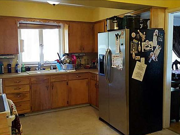 2nd image of 2910 Parkhill Dr