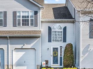 105 Fawn Ct, Lumberton, NJ 08048