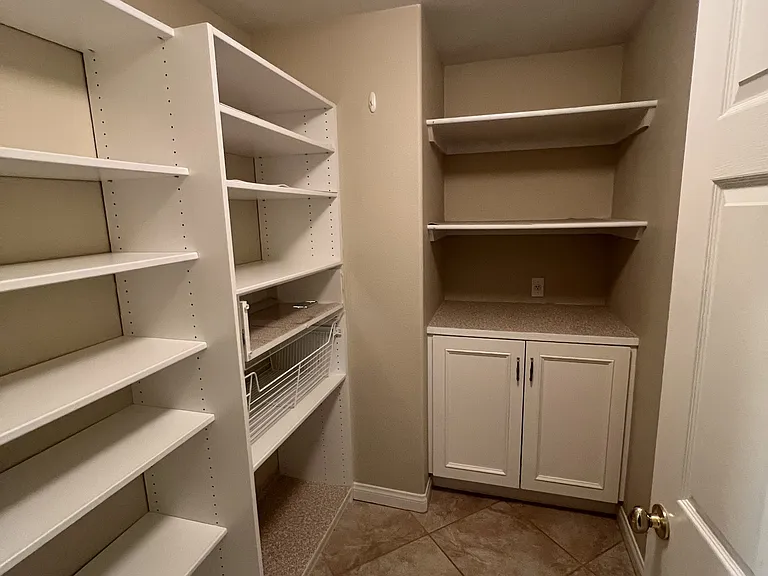 42251 Harwick Ln — Photo 16