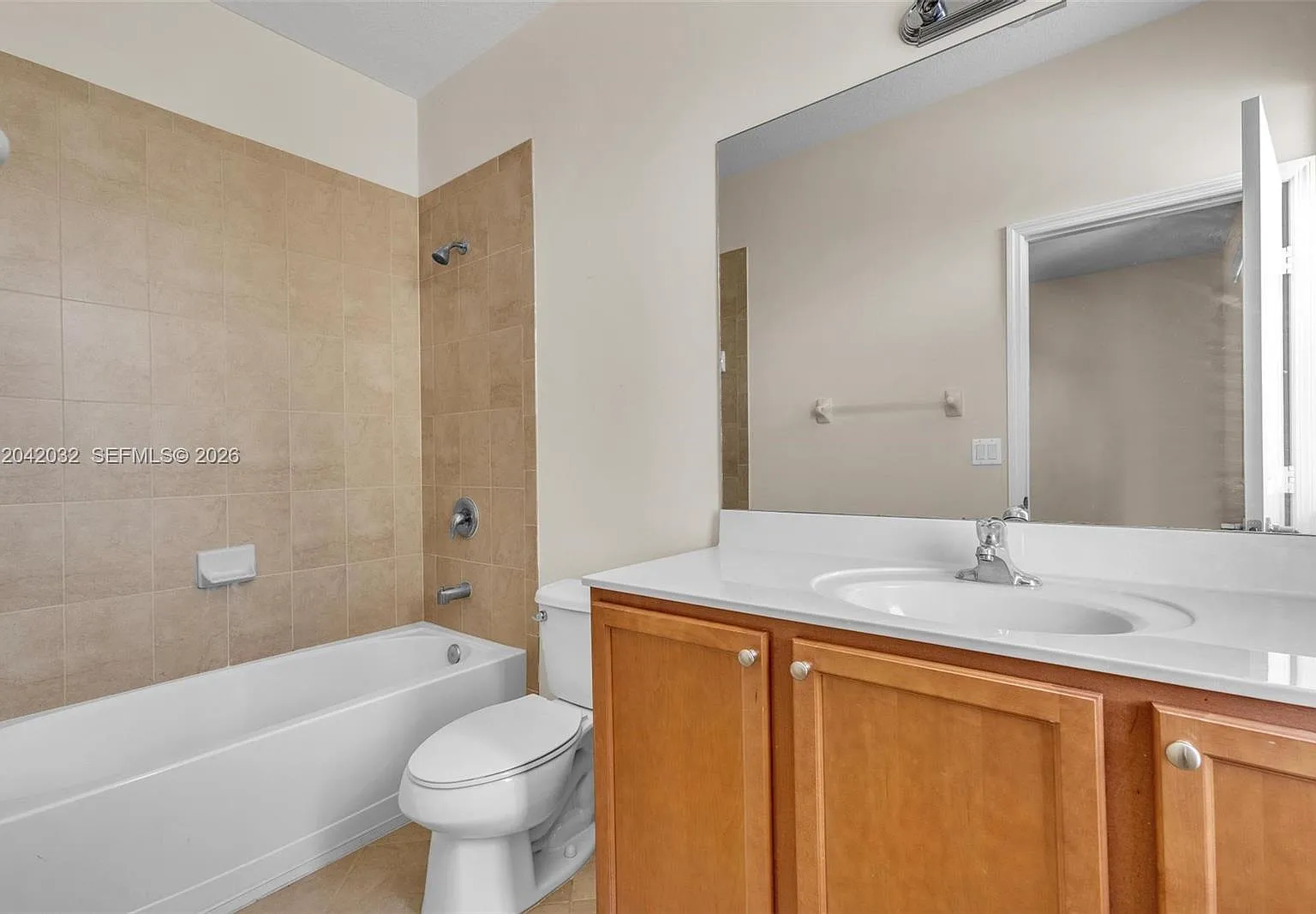 2 bed, 2.5 bath, 1458 sqft, $2,875 — Photo 2