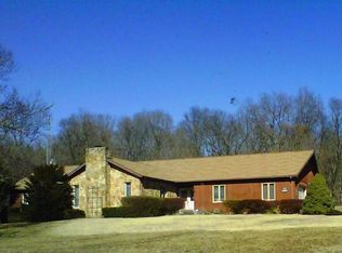 917 Colston Dr, Falling Waters, WV 25419