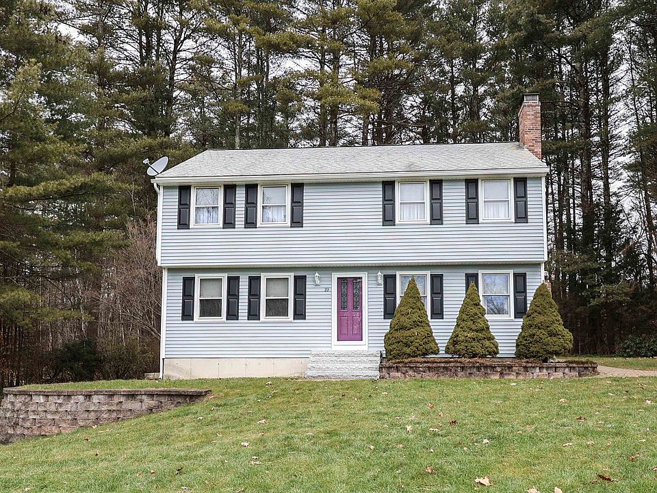 1st image of 10 Pine Hollow Drive