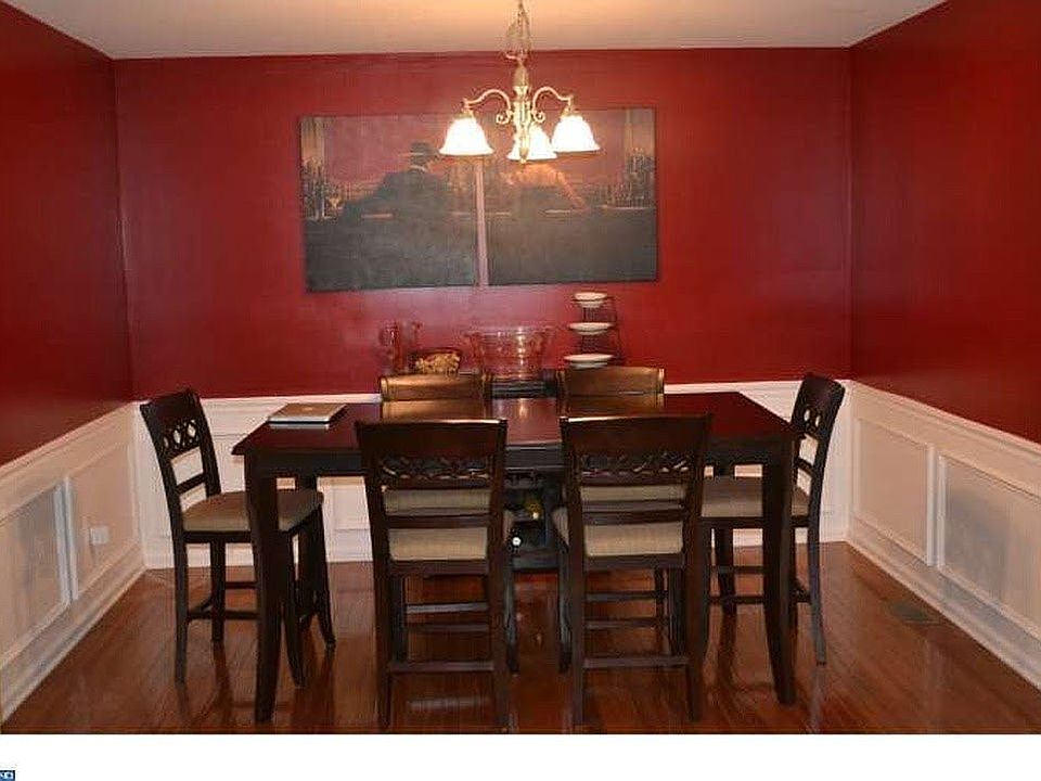 2nd image of 16 Granite Ln