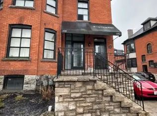 225 Main St W #1A, Hamilton, ON L8P 1J4