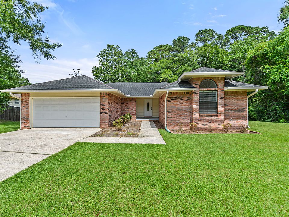 1st image of 111 Winchester Dr