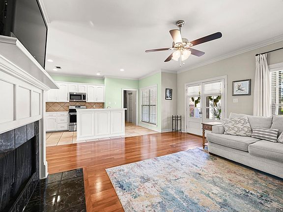 3rd image of 10204 Springrose Ave