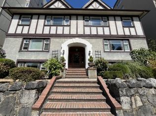 1519 Beach Ave #201, Vancouver, BC V6G 1Y5