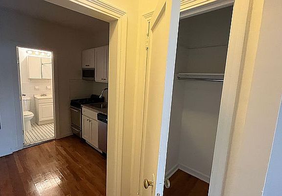 4th image of 421 E 80th St APT 4B