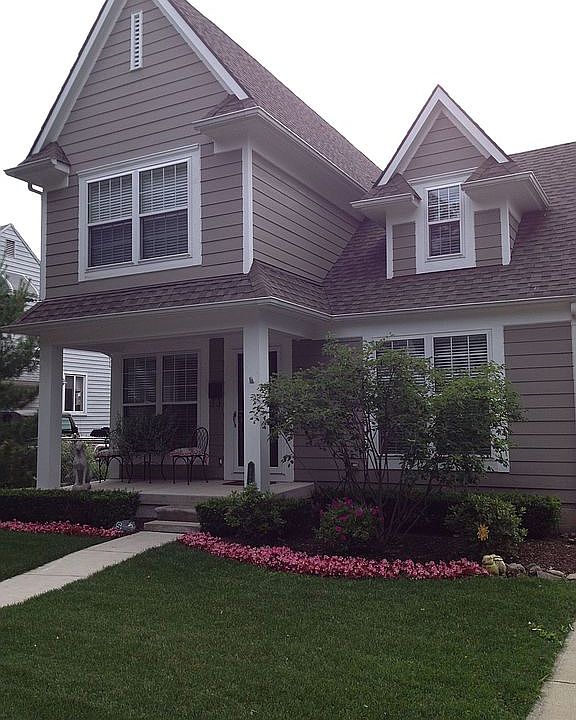1st image of 724 Irvin St