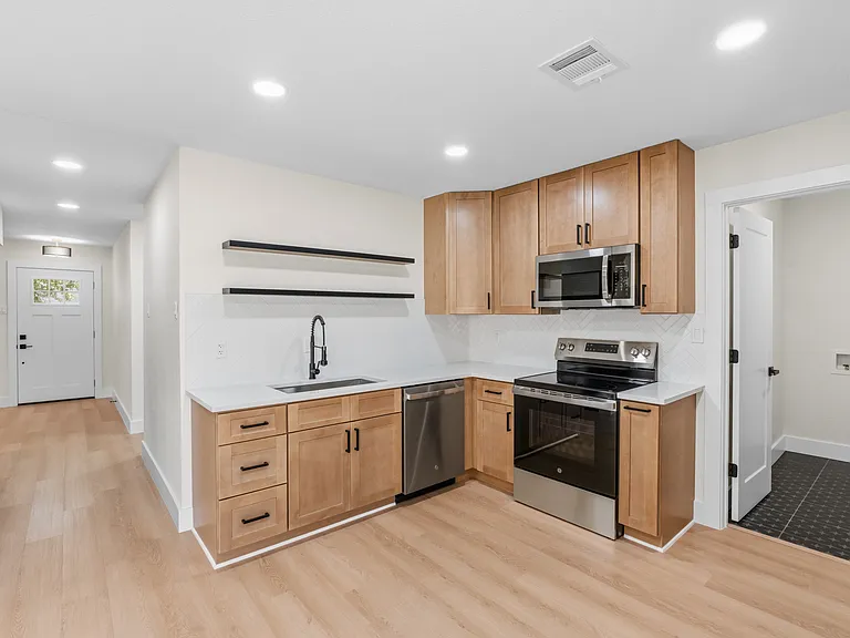 3234 Castle Rock Ln — Photo 12