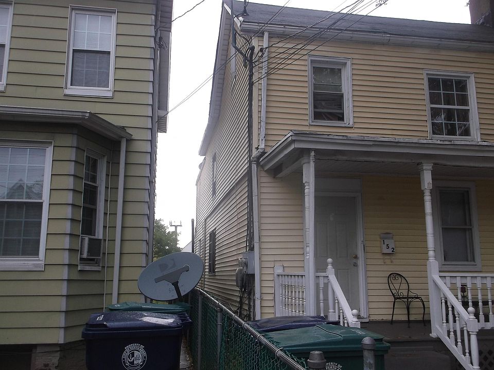 2nd image of 152 William St