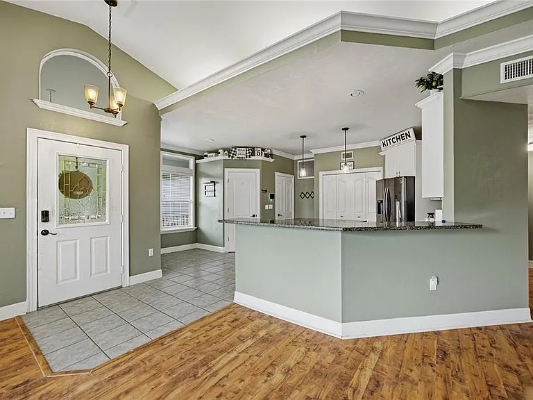 11516 NW 16th Pl — Photo 16