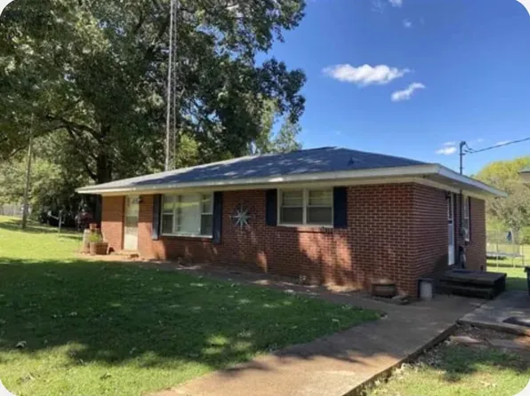 1355 Florida Ave, Muscle Shoals, AL 35661