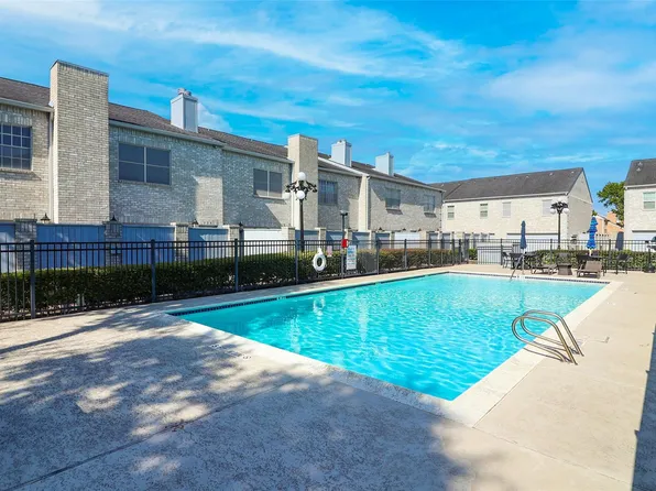 346 Wilcrest Dr #346, Houston, TX 77042