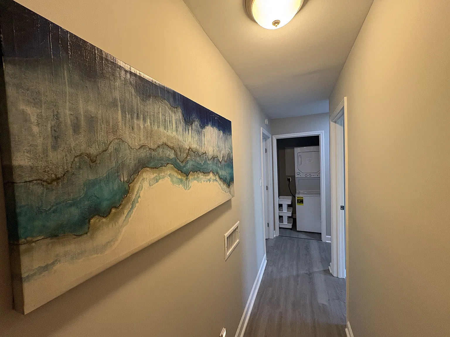 6 bed, $950 — Photo 4