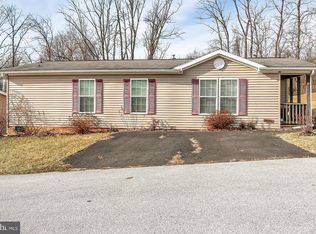 417 Cedar Ln, Birdsboro, PA 19508