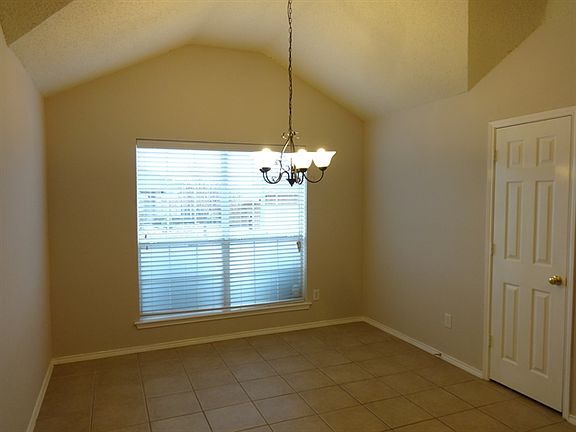 2nd image of 4721 Barnhill Ln