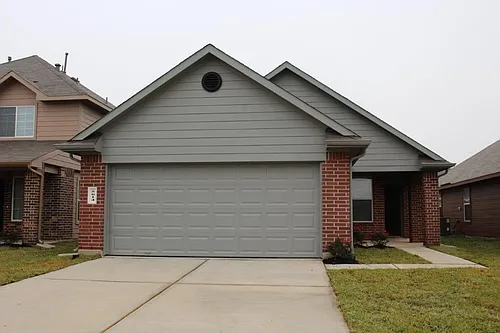 5614 Latta Plantation Dr Photo 1
