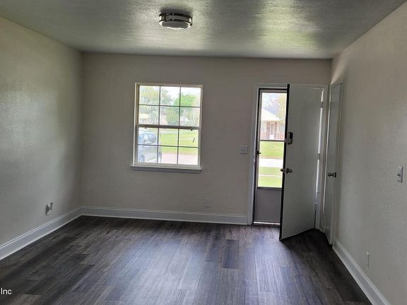 2nd image of 5538 SANTA MONICA Boulevard S