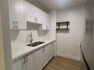 35 Angeline St S #106, Kawartha Lakes, ON K9V5A6