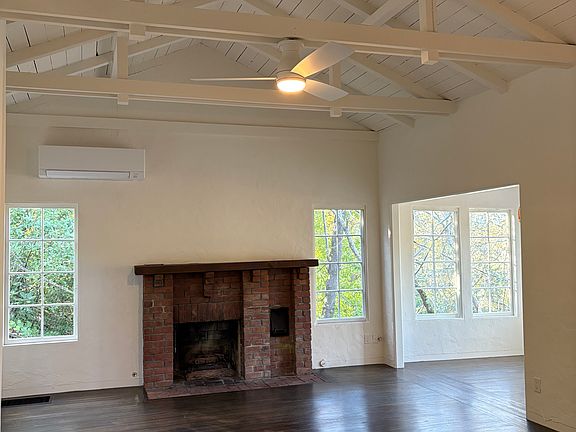 3rd image of 31 Via Farallon
