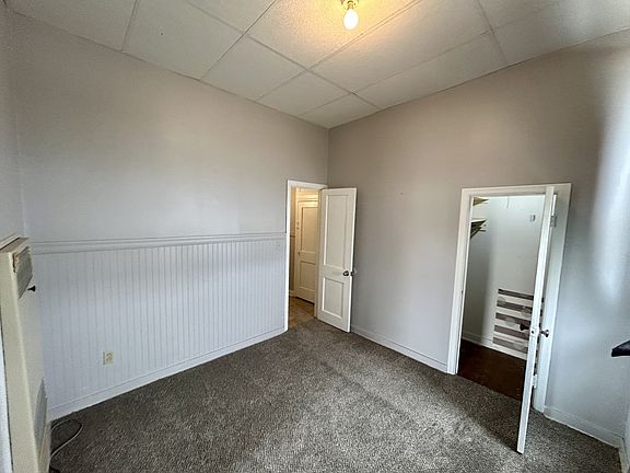 2nd image of 617 E 4th St APT 1