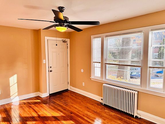 3rd image of 908 Hudson Ave APT 5