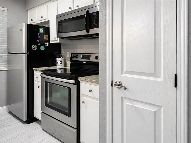 2450 Ashdale Dr #210 — Photo 8