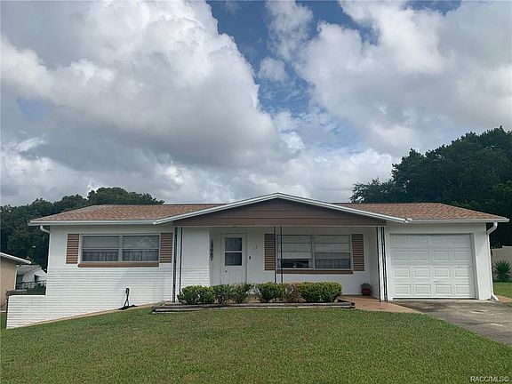 4th image of 15 Melissa Dr