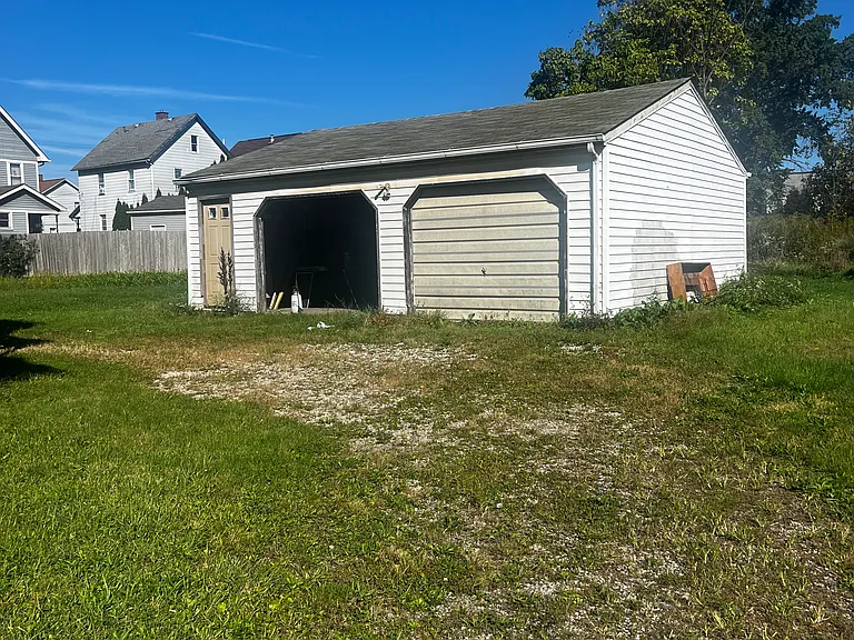 417 S Market St — Photo 11