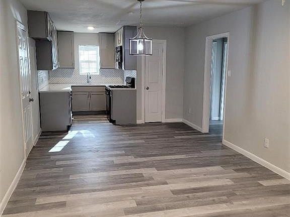 3rd image of 9103 Slayton Dr