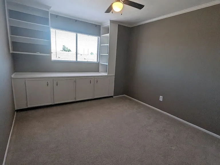 976 Sunmeadow Dr — Photo 13