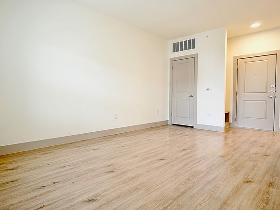 4th image of 524 Center Point Rd #5233