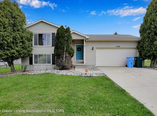 4306 Glenburne Blvd, Lansing, MI 48911