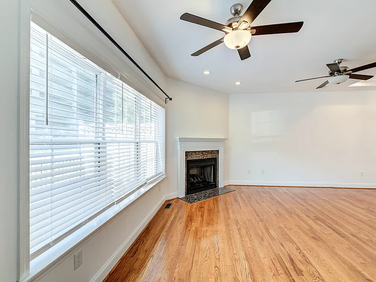 1033 Yale Ave — Photo 6