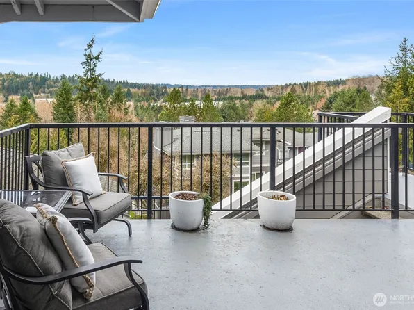 12023 NE 204th Place #E302, Bothell, WA 98011