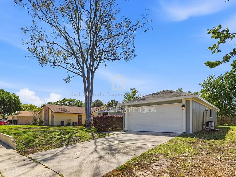 7326 Wethersfield Dr — Photo 5